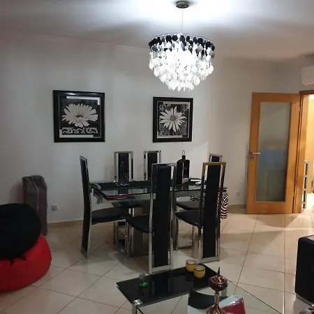 Apartment Splendor *